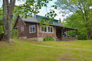 459 Bat Hennesey Rd, Moretown, VT 05660