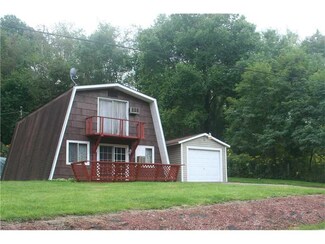 442 Crucible Rd, Rices Landing, PA 15357