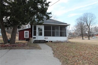 106 S Northern Blvd, Sugar Creek, MO 64054
