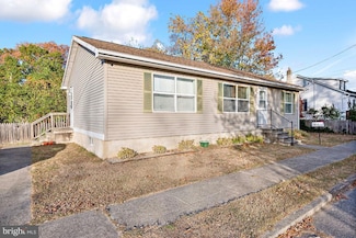 811 Philadelphia Ave, National Park, NJ 08063