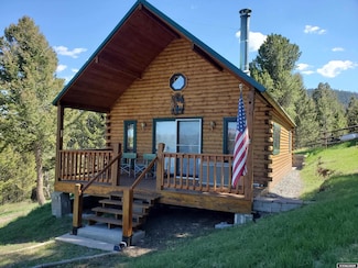 2 Lookout Ln, Dubois, WY 82513
