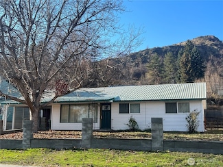 120 S Granite St, Omak, WA 98841