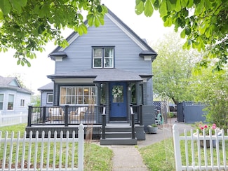 492 G St, Blaine, WA 98230