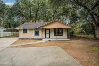 11 Stanley Rd, Beaufort, SC 29906