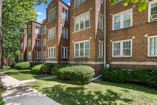 410 N State St Unit 4, Champaign, IL 61820