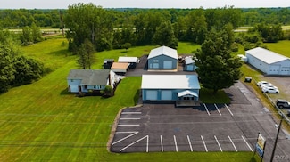 8984/8998 Brewerton Rd, Cicero, NY 13039