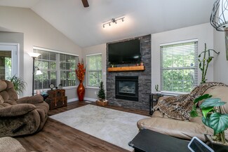 722 Columbine Ct, Columbia, MO 65203