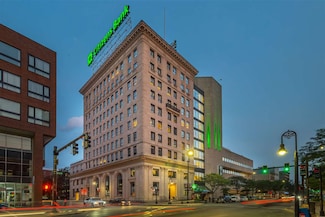 875 Elm St Unit 212, Manchester, NH 03101