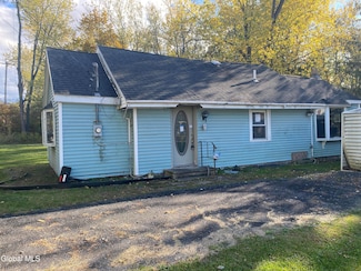 11 Englewood Ave, East Greenbush, NY 12061