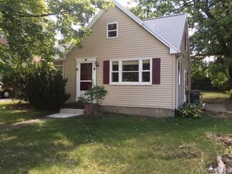 989 Fernwood Park, Rochester, NY 14609
