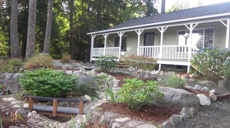 710 E Lakeland Dr, Allyn, WA 98524