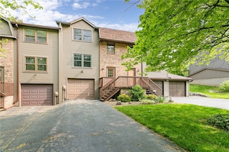 6 Chesterton Ct, Fairport, NY 14450