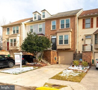 8483 Canyon Oak Dr, Springfield, VA 22153