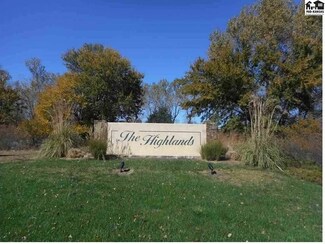 000 W Snokomo Rd, Hutchinson, KS 67502