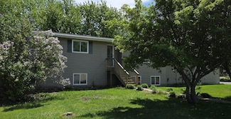 829 1st Ave SW, Hayfield, MN 55940