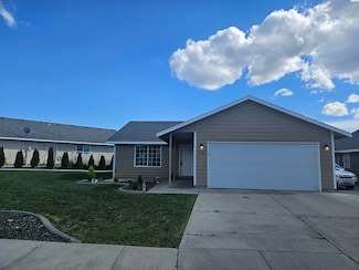 8112 Langara Dr, Pasco, WA 99301