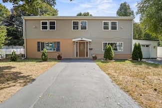 28 Eustis St, Saugus, MA 01906