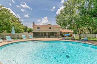 3455 Sara Dr, Jacksonville, FL 32277