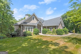 626 Oak Pointe Dr, Cleveland, GA 30528