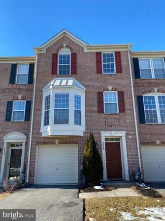 9818 Redwing Dr, Perry Hall, MD 21128