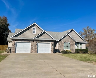 308 Excalibur Dr, Carterville, IL 62918