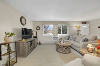 641 Cricket Ln, Woodbridge, NJ 07095