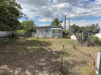 111 E River St, Saratoga, WY 82331