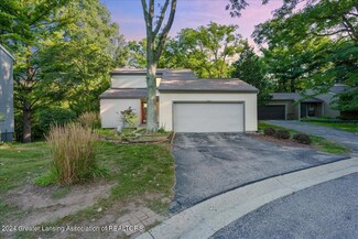 2516 Royce Ct, East Lansing, MI 48823