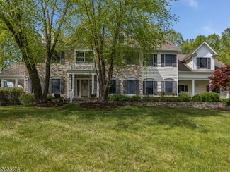 4 Foxwood Ln, Milford, NJ 08848