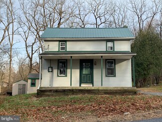 103 Walnuttown Rd, Fleetwood, PA 19522