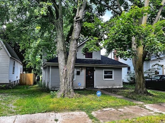 426 S Francis Ave, Lansing, MI 48912