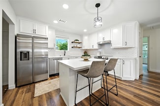 1610 Antoine Dr, Houston, TX 77055