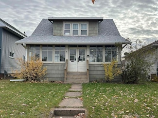 910 N 20th St, Superior, WI 54880