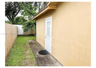 2449 NW 73rd Ave, Sunrise, FL 33313