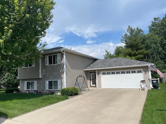 630 Meadowlark Ln, Eden Valley, MN 55329