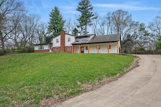 539 Yorkshire Dr, Newark, OH 43055