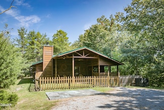 853 Lloyd Huskey Rd, Pigeon Forge, TN 37863