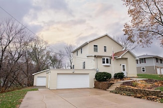 953 W Burns Valley Rd, Winona, MN 55987