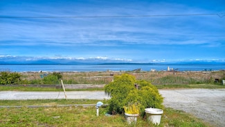 215 Bay View Dr, Point Roberts, WA 98281