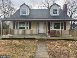 201 N Greenway Ave, Boyce, VA 22620