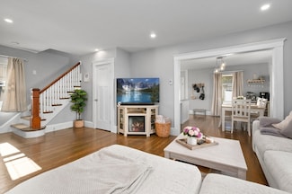 20 Franklin St, Peabody, MA 01960