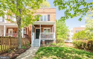 258 Lynhaven Dr, Alexandria, VA 22305