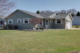 425 Ventura Ln, Whitewater, WI 53190
