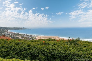 8480 Whale Watch Way, La Jolla, CA 92037
