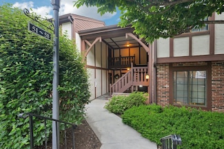 57 Foxwood Cir, Mount Kisco, NY 10549