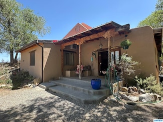 8 Pioneer Rd, Silver City, NM 88061