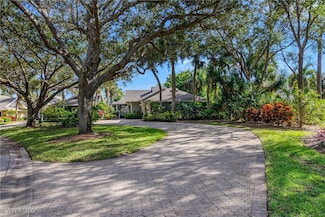 52 Golf Cottage Dr, Naples, FL 34105