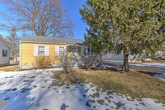 1430 W Cushing St, Decatur, IL 62526