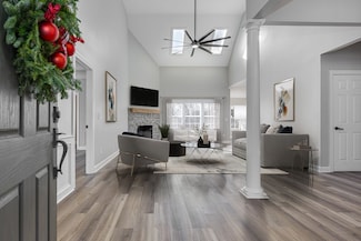 201 Woodcrest Ct, Franklin, TN 37067