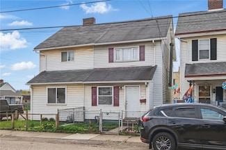 43 Orchard St, Mc Kees Rocks, PA 15136